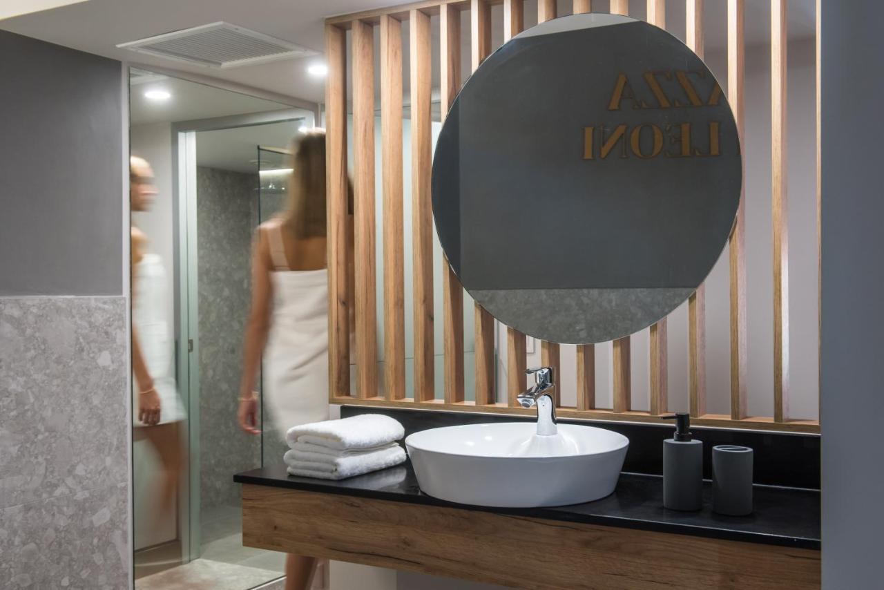 Jacuzzi Suite Piazza Dei Leoni Heraklion  Bagian luar foto