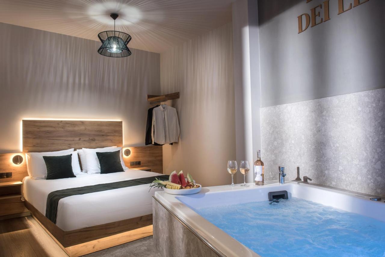Jacuzzi Suite Piazza Dei Leoni Heraklion  Bagian luar foto