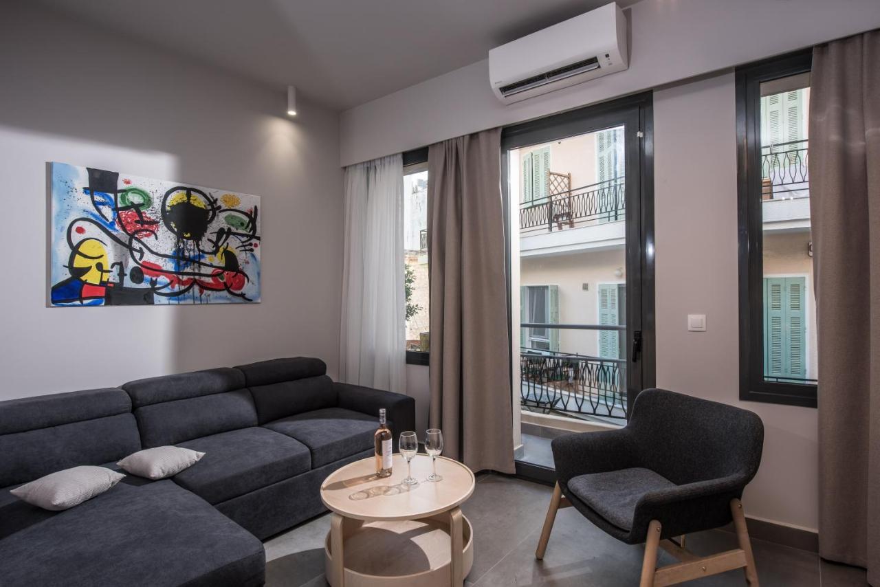 Jacuzzi Suite Piazza Dei Leoni Heraklion  Bagian luar foto